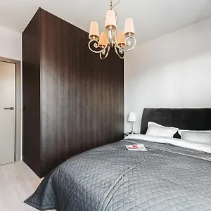  Apartament High Standard Close To The Center/free Parking.